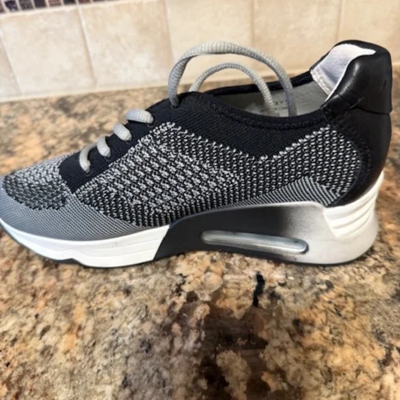 Ash Lunatic Bis Black Sneakers - Size 8 - Like New - Picture 3 of 3